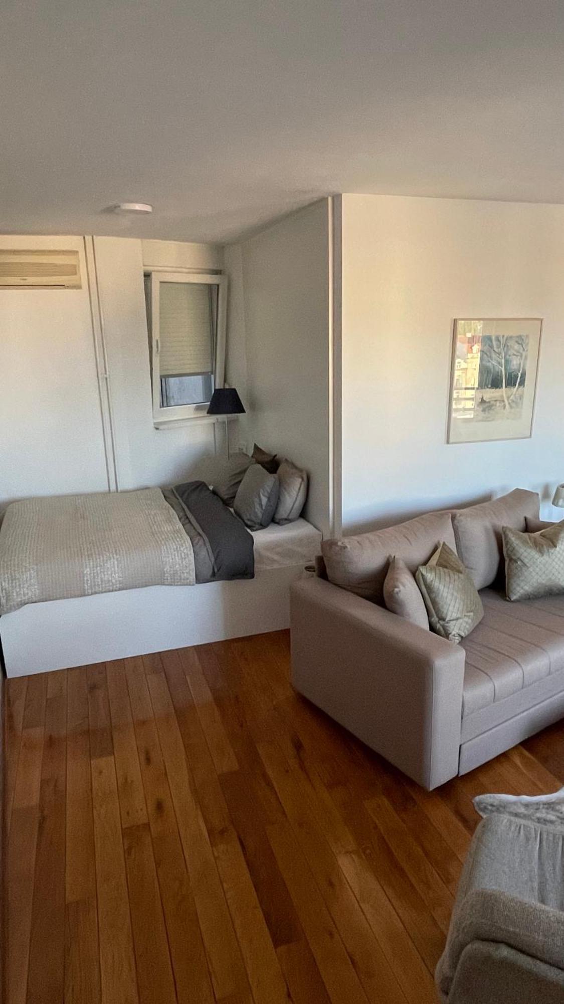 Luka 1718 Apartments Belgrado Esterno foto